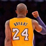Zinedine Zidane Instagram - Kobe Bryant. Tu as été un exemple pour ma famille et moi, tout comme pour des millions de personnes à travers le monde. Les légendes sont éternelles. Toutes mes pensées les plus profondes pour la famille Bryant. RIP Gianna and Kobe.