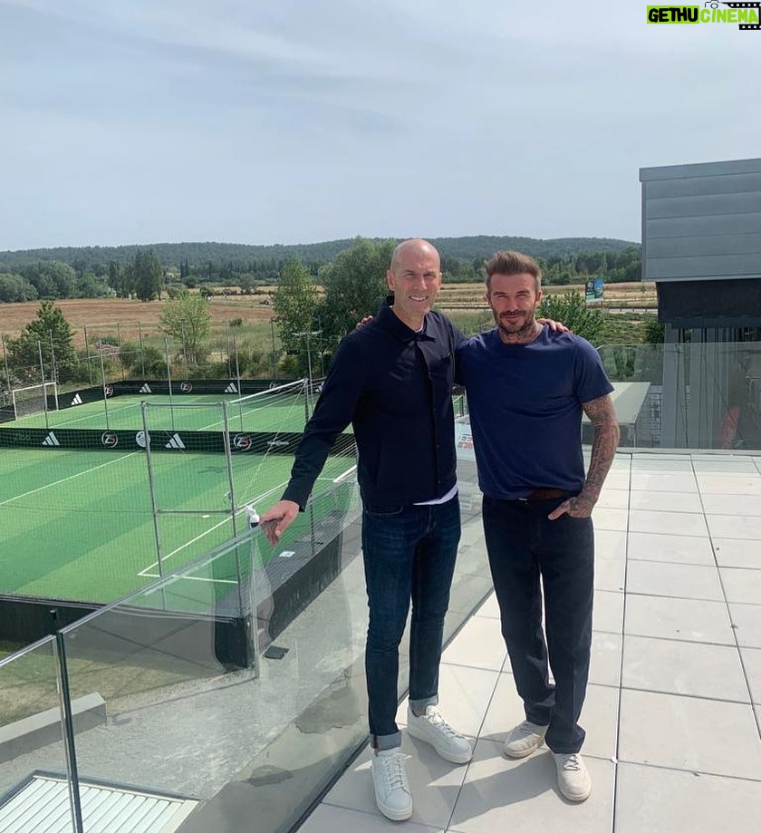 Zinédine Zidane - 1.4 Million Likes - Thanks for coming David. Nice to see you at @Z5sport !