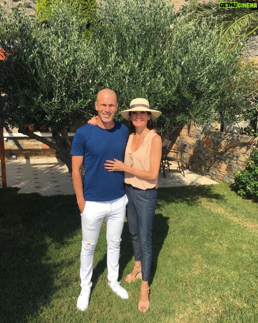 Zinédine Zidane - 1.2 Million Likes - ❤️