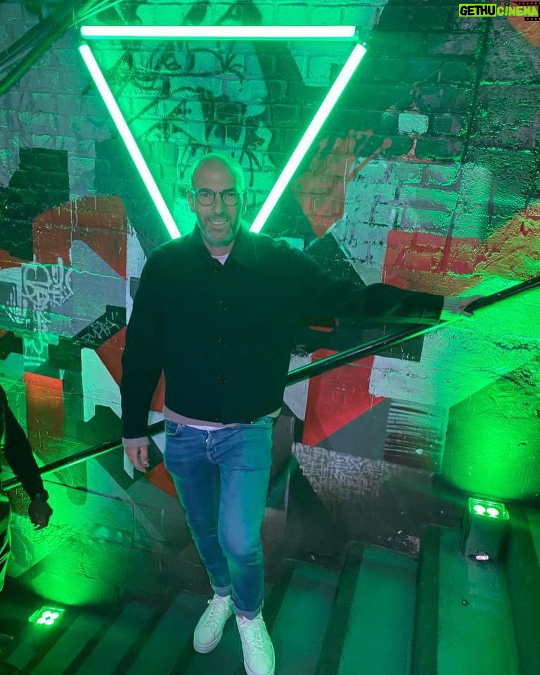Zinédine Zidane - 1.4 Million Likes - Early access ✅ 🎮
What a night with @easportsfc ! #FC24