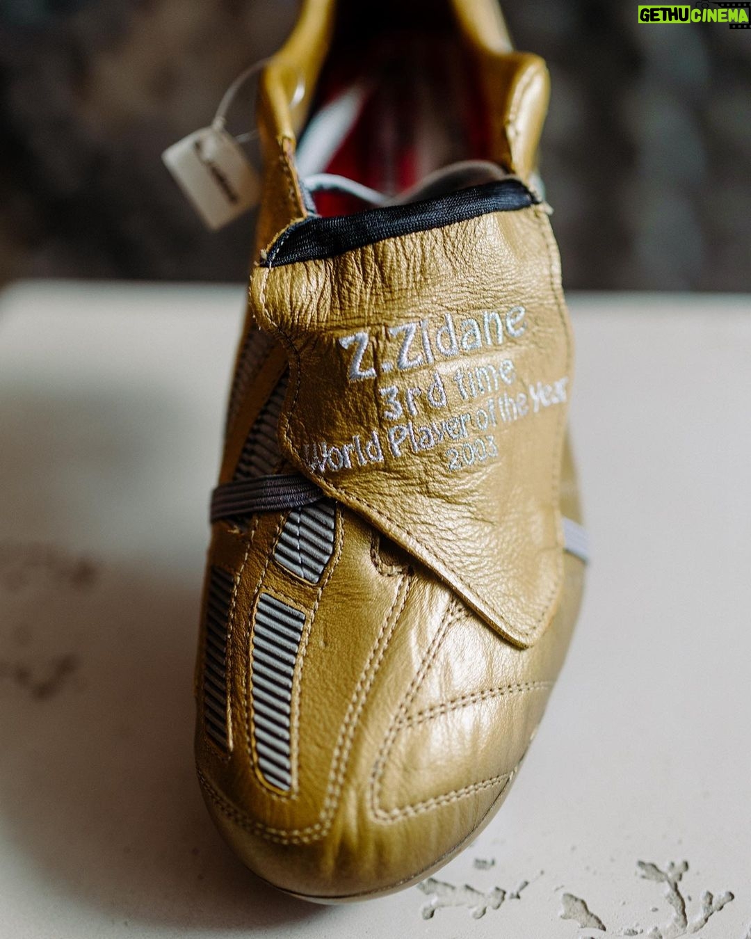 Zinédine Zidane - 1.2 Million Likes -