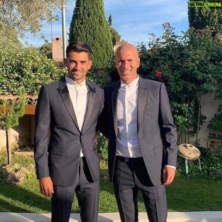 Zinedine Zidane Instagram - Joyeux Anniversaire mon Enzinio ❤️