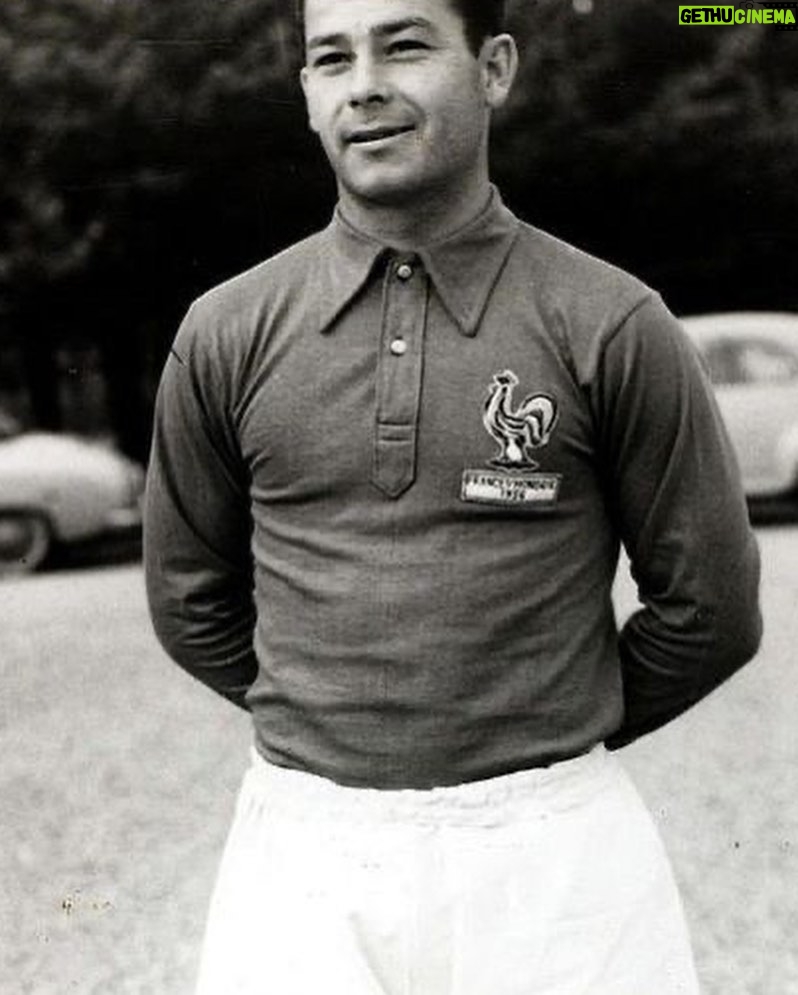 Zinedine Zidane Instagram - Just Fontaine. Forever a football icon. Rest In Peace.