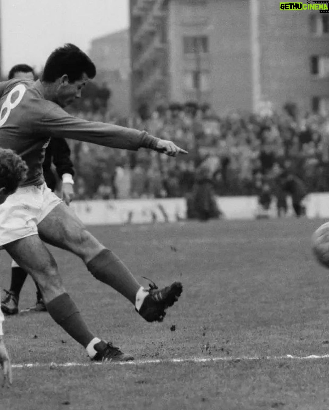 Zinedine Zidane Instagram - Just Fontaine. Forever a football icon. Rest In Peace.