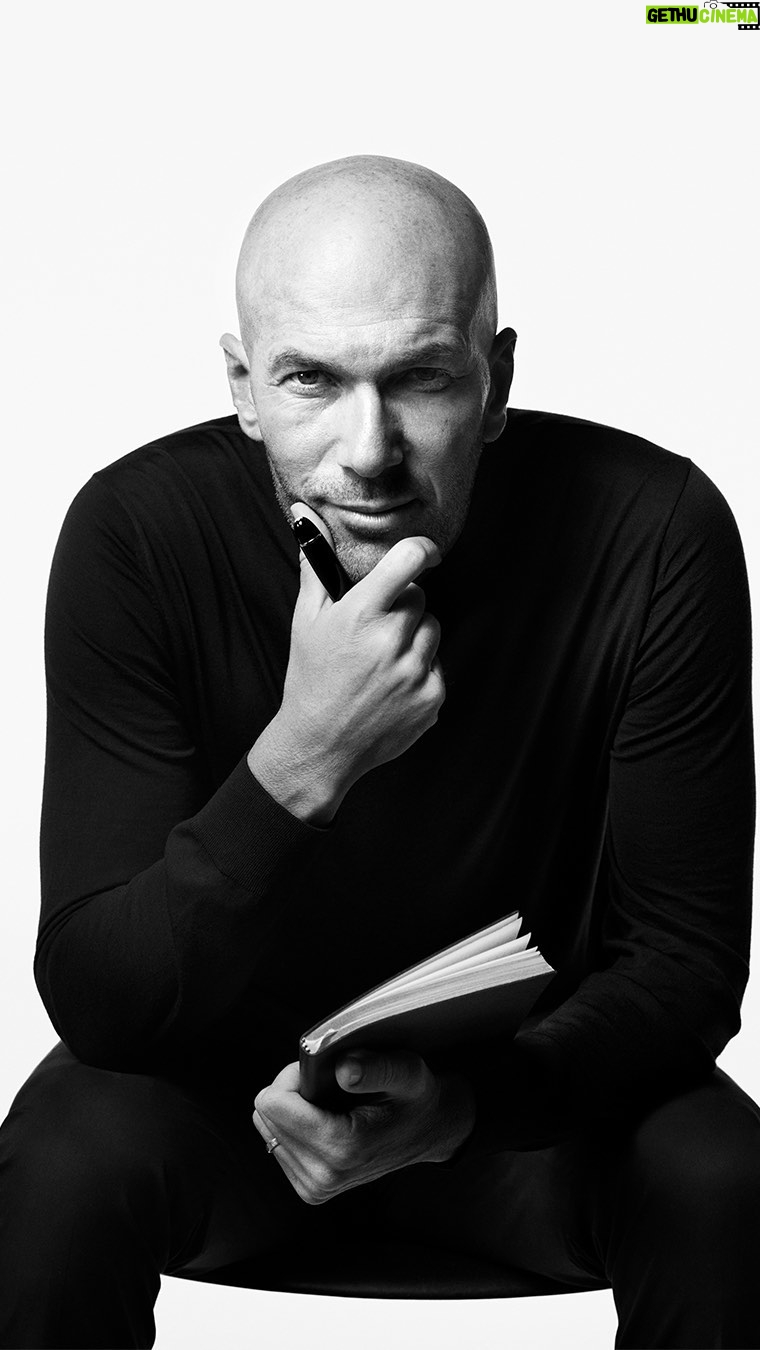 Zinedine Zidane Instagram - Pleased to join the @montblanc family 🖊 🖤 #WhatMovesYouMakesYou #MontblancFamily