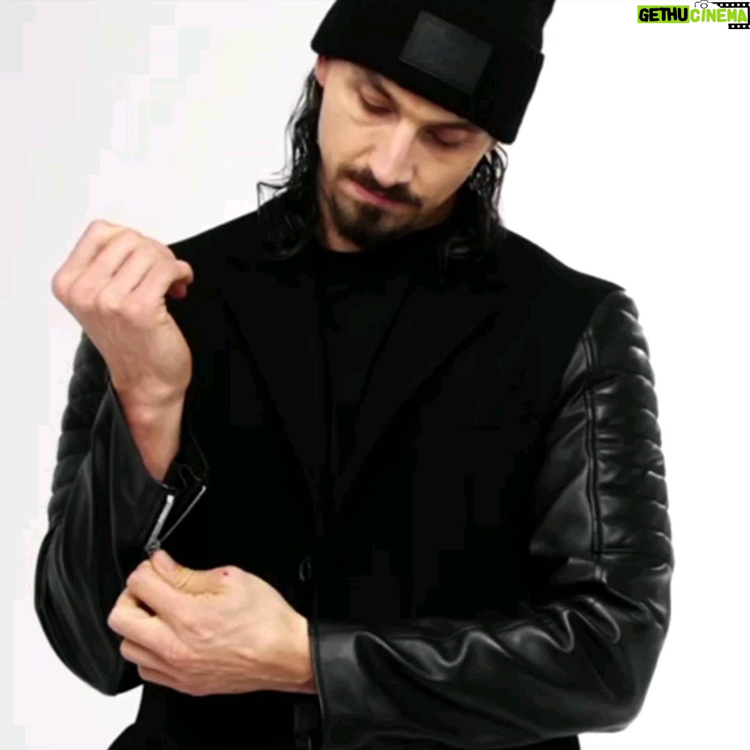 Zlatan Ibrahimović Instagram - IBRA BLACK ON BLACK @dsquared2