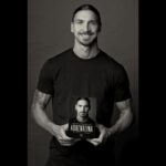 Zlatan Ibrahimović Instagram - Ho quarant’anni e due figli che non sono più bambini, ma ragazzi. A quest’età in genere si tira una riga sul foglio e si fanno le prime somme, i primi bilanci. Se il giocatore Ibra lo conoscono tutti, l’uomo Ibra no. È il senso di questo libro. #Adrenalina - #MyUntoldStories da oggi #inlibreria per @cairo.editore