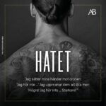 Zlatan Ibrahimović Instagram - Det här är inte ett evangelium utan en 40-årig mans dagbok. En man som gör upp med sitt förflutna och ser framtiden rakt i ögonen som om den vore ännu en motståndare att möta i närkamp. Du hittar den där du köper dina böcker – online eller i bokhandeln
