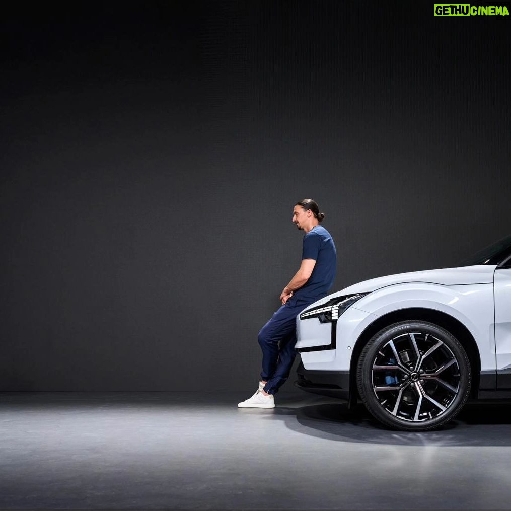 Zlatan Ibrahimović Instagram - At the launch of Volvos smallest SUV ever with my friends @volvocars #EX30