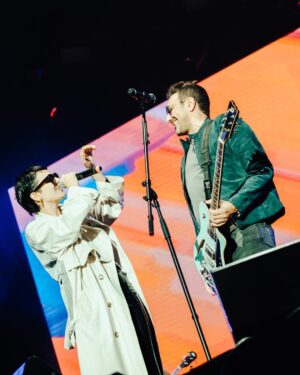 Zoe Gotusso Instagram - Quedate con quien te mire como Emi mira a Zoe 😁🫶

Nueva canción ME CANSÉ Ft. @zoegotusso ¿Ya la escucharon? 
Link en bio!

📸 @distrito____ @agustindusserre