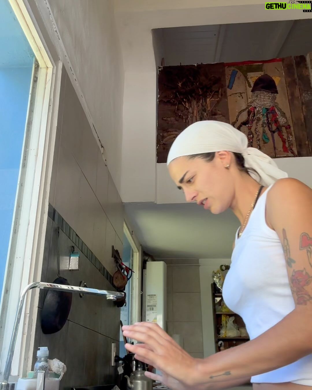 Zoe Gotusso Instagram - Estoy tan contenta q no se q decir. vengan. vamos a seguir sumando conciertos. 2024