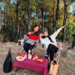 Zoya Afroz Instagram - Just two princesses on a picnic 🧺☕️💖⛰️🫶🏼✨ Kangra valley