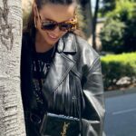 Zulay Henao Instagram - On Mondays we hug trees, bake muffins and do the Lords work! PSA📣 PSA - if you’ve been suffering from seasonal allergies like me and want to rip your face, especially your eyes out, last slide, you’re welcome. @modernmuze