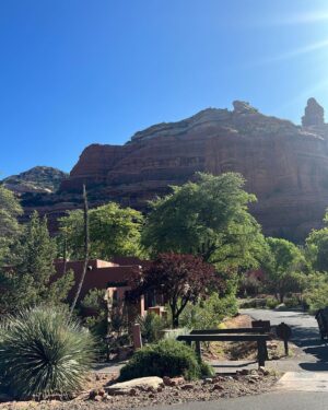 Zulay Henao Instagram - Sedona🌵🏜️
Kicked off summer right! Creeks, mountains, red rocks, ice cream and smiles. Happy birthday to my mama @zumarste3