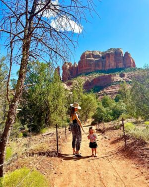 Zulay Henao Instagram - Sedona🌵🏜️
Kicked off summer right! Creeks, mountains, red rocks, ice cream and smiles. Happy birthday to my mama @zumarste3