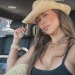 Zulay Henao Instagram – Esta vida está rica 💗🌸
Paradise is always just a thought away💭