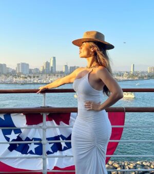 Zulay Henao Instagram - Happy 4th of July family!💕🎇