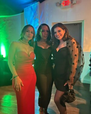 Zulay Henao Instagram - Had an amazing time celebrating Latino excellence at @NALIP_Org’s End of Year Celebration! Thank you NALIP for bringing us together to celebrate our accomplishments 🥂🎉 #CelebrateLatinoExcellence #NALIP
#beyourownmuze @modernmuze

Styled by @simonasacchitella 
Makeup by @abramovicm