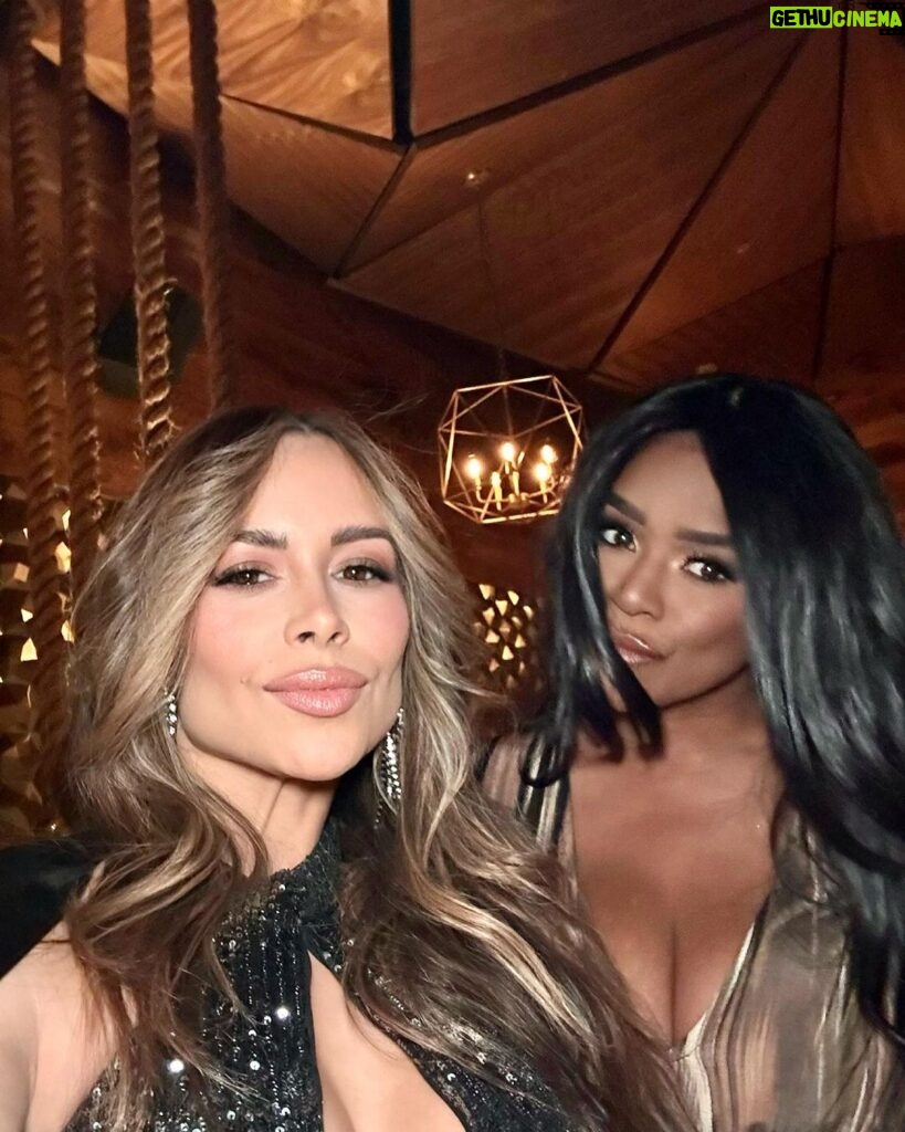 Zulay Henao Instagram - Happy Birthday @sbarr06 Our relationship has bloomed beyond our professional one! I wish all the goodness, joy, health & wealth in the world find you always! You’re beautiful, sassy AF, intelligent, hardworking and my forever friend! I love you! 💕 We came, we saw, we #ushered & conquered! @usher 🖤 Makeup by @sincitymua Las Vegas, Nevada