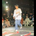 popping ed Instagram - 🙏🏽❤️‍🔥 Being OnOur Groove Vol.8 順利結束 Thx all the judges and guests for coming for the event.🍻 不知不覺距離辦第一屆已經是10年前的事了，經歷了疫情3年～終於又能把我們想要的Vibe跟堅持帶回來，衷心感謝每一個人的參與～沒有大家的參與活動也不會這麼多可以回味的時刻✨💙（看到好多很難得出來比賽的老師、老朋友、還有外國朋友也都來玩，真的感謝大家的支持與能量） 有很多想感謝的話都在活動當天最後的感言裡了🙇🏻‍♂️🙏🏽講的當下真的是很多感觸，尤其是很感謝一直還在身邊的夥伴們。 感謝所有專業的老師及工作人員；MC、DJ、攝影、燈光音響、拍照、評審、Guest，還有我最愛的 @boognation_tw 團員以及所有的BOOG Fam！！！這次活動大家真的辛苦了～準備的後期我同時又要錄這就是街舞，大家真的幫了很多忙～謝謝每個團員大家分工合作還有對於細節的溝通及堅持，才有這次活動美好的時刻。love y’all @willywu_413 @soulyuu_ @kuanchu8006 @poppinryan @poppin9kim22 @rannyliu @johnnyhsuuu @shishihuang_ 如果大家對於我們活動有覺得可以更好的地方也都歡迎給予建議與指教，希望真的可以辦出一個大家有很多回憶然後團結在一起，屬於我們在地的活動。 記得前陣子看到一句話：一個人的感動有限，但是一群人的感動會記得很久。謝謝這段日子裡所有的感動，這都是我繼續奮鬥下去的養分與動力；謝謝。 最後附上當天沒時間挑歌的評審solo，但我想表達感謝與我的熱愛的都在裡面了。以上，謝謝收看～謝謝用行動支持我們的 @levis_taiwan @remixtaipei . . . 📷： @nalnal._sxsx 感謝 @pop_h0 @lefttablerodger 幫忙📹紀錄 #Boognation #BringOnOurGrooveVol8 #Taipeicity #Boogstuio #remixtaipei #levis #love #supportyourlocal Taipei City
