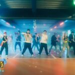 popping ed Instagram - Youtube ：🎥”逼瓦特”MV上線了～（Link in Bio) 一直以來都是參與別人的MV幫忙演戲或伴舞，沒有想過有機會能有自己的MV,雖然只是feature 一小段但已經非常開心。 書豪是個非常開放的音樂人，記得某次聊天聊到舞者常常都要用別人的音樂跳舞常常會有很多限制像是版權等等問題；書豪就說不然我們一起來做一首！（製作過程4個月中我只出一張嘴，音樂都是書豪彈奏編輯出來的） 感謝一切的緣分，以前常常會感受到舞者常常會是用來加分或是一種背景；但我覺得任何專業都一樣～舞者也可以是主角；也可以以舞者為主去發想音樂、甚至是很多畫面等等～ 逼瓦特（Be water) 這首歌重點不在我唱歌，唱歌也不是我的專長；重點是這個跨界的合作～ 希望可以有更多粉絲朋友們可以發現大家彼此身上的價值和寶藏。 謝謝書豪，沒有你不會有這首音樂；還有漢典哥以及所有參與的老師朋友們～ 以及力挺到底的紀導及火蟲影像製作。 逼瓦特（Be water) 其實就是希望大家可以放鬆心情去感受、有一顆舞動的心誰都可以是舞者～ 也希望這次的跨界合作大家會喜歡，這是我的第一次獻聲、第一部屬於自己的MV；老話一句～ 會繼續創作、挑戰自己喜歡熱愛的事物。 最後還是要打一下廣告✨ YouTube 搜尋 「逼瓦特」就可以看到完整版 ～～～ 以上，謝謝收看🙏🏽💙✊🏽 🎬Specials Thx： 火蟲團隊影像 ｜導演 紀文 陳漢典 Hank Chen 施曠 Kwon MANIAC | 黑妹 Heimei IPLOCKERS | 囂張 Yaobai IPLOCKERS | 花椰 Locking Broco IPLOCKERS | 鮮鮮 Fresh Boognation | 陳宗裕 SoulYuu Boognation & HIZAM | 淋雨 B.T.O.D. Ranny Boognation | 御廷 Willy Boognation | 瞿 Kuan Chu Boognation | 許智涵 Johnny Hsu Boognation | 阿金 Popping Kim Boognation | 豬仔 Poppin’ Ryan BeAAArtChic | 伊伊 YiYi BeAAArtChic | Helin BeAAArtChic | 姿華 Hua 美艷 Zenna Royee Lu Andy Chen @dickies_taiwan #逼瓦特 #Haor許書豪 #PoppingED#施曠老師清道夫角色太猛 #漢典哥最後的結尾演戲真的好好笑 #感恩的心