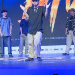 popping ed Instagram - 上週久違的廈門評審工作💦🕺🏽 重新開始飛，抵達就工作結束隔天就搭飛機的感覺； 只能說久違了🙏🏽 見到很多老朋友很開心～ 也記錄一下一路評到凌晨一點的比賽😝 感謝哈利幫忙錄影～Good time🙌🏽✨ @dreamrunnerz_harricane 👕🧢: @remixtaipei #Taiwan #poppingED #BOOGNATION #BOOGSTUDIO #DANCELIFE #JUDGESOLO #streetdancr #popping #remixtaipei