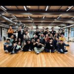 popping ed Instagram - Thank you 2022. 這一年有很多新的挑戰，最重要的就是Pika的出現👶✨ 這一年回想起來好像也是蠻累的😅 謝謝這一年陪伴在身邊的家人朋友團員學生們， 我會一起好好珍惜每個過程。 然後新的一年會繼續加油的!!!! 2023 Let’s go~~~~~✊🏽💙 #PIKA #原子少年 #逼瓦特 #來雲門嘻哈 #boogstudio成果展 #boognation #family