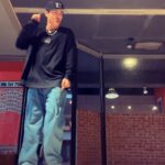 popping ed Instagram - 再累也要擠出時間替自己充電🔋🧠✨ 前面兩部練習嘗試不同的方式，記錄一下。 第三部是練到最後沒力了開始隨意亂跳，也記錄一下哈哈🤣 以上，新手奶爸放風完畢。 準備回家當夜班警衛啦💙🥸 TEE: @remixtaipei #Boognation #PoppingED #BoogStudio #新手奶爸難得的放風 #跳舞是工作也是生活 #是充電也是放電 #繼續練繼續嘗試 #Keep #Streetdance #街舞 #igdaily #Popping #boogstyle#remixtaipei #remixtaipei_daily