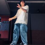popping ed Instagram - 把握當爸後難得的獨處時間 努力KEEP ✊🏽 Try to keeping my Energy. . . Tee : @remixtaipei #PoppingED #Keep #Practice #Popping #BoogStyle #Streetdance #Boognation #BoogStudio #dance #liferecords #街舞 #Taiwan #remixtaipei