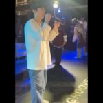 popping ed Instagram - 🙏🏽❤️‍🔥 Being OnOur Groove Vol.8 順利結束 Thx all the judges and guests for coming for the event.🍻 不知不覺距離辦第一屆已經是10年前的事了，經歷了疫情3年～終於又能把我們想要的Vibe跟堅持帶回來，衷心感謝每一個人的參與～沒有大家的參與活動也不會這麼多可以回味的時刻✨💙（看到好多很難得出來比賽的老師、老朋友、還有外國朋友也都來玩，真的感謝大家的支持與能量） 有很多想感謝的話都在活動當天最後的感言裡了🙇🏻‍♂️🙏🏽講的當下真的是很多感觸，尤其是很感謝一直還在身邊的夥伴們。 感謝所有專業的老師及工作人員；MC、DJ、攝影、燈光音響、拍照、評審、Guest，還有我最愛的 @boognation_tw 團員以及所有的BOOG Fam！！！這次活動大家真的辛苦了～準備的後期我同時又要錄這就是街舞，大家真的幫了很多忙～謝謝每個團員大家分工合作還有對於細節的溝通及堅持，才有這次活動美好的時刻。love y’all @willywu_413 @soulyuu_ @kuanchu8006 @poppinryan @poppin9kim22 @rannyliu @johnnyhsuuu @shishihuang_ 如果大家對於我們活動有覺得可以更好的地方也都歡迎給予建議與指教，希望真的可以辦出一個大家有很多回憶然後團結在一起，屬於我們在地的活動。 記得前陣子看到一句話：一個人的感動有限，但是一群人的感動會記得很久。謝謝這段日子裡所有的感動，這都是我繼續奮鬥下去的養分與動力；謝謝。 最後附上當天沒時間挑歌的評審solo，但我想表達感謝與我的熱愛的都在裡面了。以上，謝謝收看～謝謝用行動支持我們的 @levis_taiwan @remixtaipei . . . 📷： @nalnal._sxsx 感謝 @pop_h0 @lefttablerodger 幫忙📹紀錄 #Boognation #BringOnOurGrooveVol8 #Taipeicity #Boogstuio #remixtaipei #levis #love #supportyourlocal Taipei City