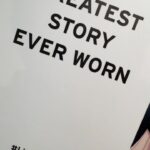 popping ed Instagram - ® 感謝Levi’s® ｜CAFE!N Project RE. 聯合藝術計畫的邀約～這次認識了很多很酷不同領域的藝術家們💙 每次跨界互動都覺得很有趣；看到每個獨具特色的藝術家們用 Levi’s® 501®穿搭出每個人屬於自己獨一無二的風格之外；也透過時尚大師周墨的鏡頭中也發現了不同面貌的BOOGNATION團員們和自己🥹🙏🏽💫 除此之外，這次Levi’s® ｜CAFE!N Project RE. 聯合藝術計畫，更是把 Levi’s®核心原創理念注入 CAFE!N 硬咖啡台中公益店。整間店 因為塗鴉藝術家 COLASA、時尚攝影師周墨，和新銳策展團隊 SANYO+SANIN 山陽山陰等藝術家團隊工作策劃下，真的很有感覺。 歡迎大家在9 月 15 日至 11 月 30 日這段期間，去感受一下各領域的藝術創作者們的合作心血結晶～ 有去的同學朋友也可以去跟BOOGNATION背板合照，非常歡迎標記我們🤣 以上，謝謝這次的合作機會～可以和團員們一起工作就是開心！希望以後有機會大家時間都可以的話可以全團一起甚至更多人～🙌🏽🏠❤️‍🔥 @levis_taiwan @cafeintw #150YearsOf501 #LiveInLevis #cafeintw #儘請期待花絮彩蛋版會在boognation中播出🥴 All the artist 📷時尚攝影師 @chou_mo_ 🎨 塗鴉藝術家 @colasa 🎍新銳策展團隊 @sanyo_n_sanin 📹金馬獎最佳新導演 @fengifionaroan 🎤三立iNews財經新聞台主播 @phoebex207 ✈️質感品味分享家 @pingping229 🎩時髦斜槓前瞻者 @chuckle 💄代表Z世代的混血兒模特 @andreafenggg 🎭活躍於沉浸式劇場的演員 @white_yanjun 🎽WISDOM主理人 @hanstagram_chyi 🕺Popping 潮流舞團 @boognation_tw CAFE IN