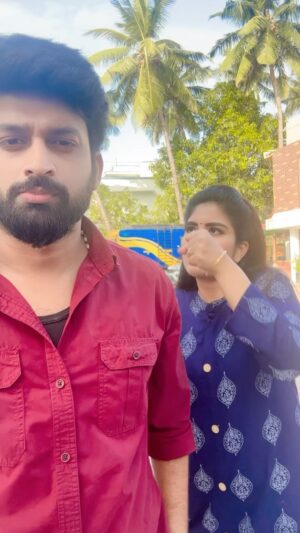 sathya sai krishnan Instagram - Pichumani😂😂 & Arasu😂😂😂

#pandianstores #vijaytelevision #vadivelu #vadivelucomedy #comedy #arasi👸 #shootingspot #spotfun #reels #comedyreels #trending #instagood #funnofun #anna #thangachi #shootimereels #vadivelmemes #viral #comedylife #comedyreels