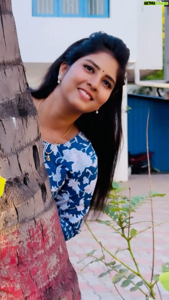 sathya sai krishnan Instagram - video edit by akka🤩 @haasiniofficial @aiza_apparel 👗🌈 #video #reels #instagram #trending #viral #likes #picture #heroine #Arasi #story #love #songs #instalike Chennai, India