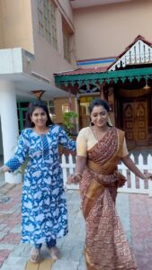sathya sai krishnan Instagram - A mandatory reel on trending song! Ft my youngest sister “Arasi” #haasini #sister #goals #trending #song #reels #instagram #posts #pandianstores #vijaytelevision #video #reel #songs #on #trendingreels