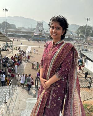 sathya sai krishnan Instagram - நீ இல்லாமல் நான் இல்லை❤️

🌼Govindha Govindhaaa🙏

➖➖➖👁️‍🗨️

#thirupathi #thirumala #thirumalathirupathidevasthanam #temple #hills #pray #devotional #templetime #god #godfirst #newyear #newyearblessings #newyear2024 #insta #instagood #instadaily #instalike #instamood