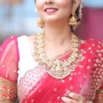 sathya sai krishnan Instagram – vachanamma😂

#pandianstores #arası #vachindhamma #geethagovindam #vijaydevarakonda #rashmikamandanna #love #traditional #telugusongs #teluguammayi #halfsaree #makeuplover #makeover #bridal #insta #instadaily #réel #lik #instalike #reelitfeelit Chennai, India