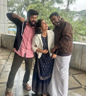 sathya sai krishnan Instagram - Fun with அப்பா - அண்ணா👨‍👨‍👧

#pandianstores #vijaytelevision #kodaikanal #kodai #kodaidiaries #enjoy #happy #jolly #appalove #annalove #pandianstoresserial #appa #thandhai #kodai #causual #candid #lik #instalike #instamood #instafashion #instalove #instadaily