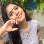 sathya sai krishnan Instagram - 🍩chakkara millu🧐 vibing with trend📼 #pandianstores #ps2 #vijaytelevision #vijaytv #serial #shooting #likes #reels #viral #trend #insta #kodai #instalike #instadaily #instafashion #instamood #friends #jolly #trip #shoot #reelike♥️