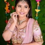 sathya sai krishnan Instagram - Makeup & Hair @artistry_by_lakshmipriya Shot by @lookandluxe Jewellery @jewellerypatches #photoshoot #makeuplook #traditional #simplemakeup #insta #instadaily #instalike Chennai, India