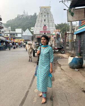 sathya sai krishnan Instagram - om nama shivaya🧿

#temple #family #timewithfamily #bhakthi #insta #trending #viralreels #viral #reelitfeelit #instadaily