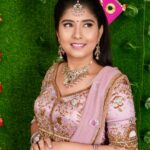 sathya sai krishnan Instagram - Makeup & Hair @artistry_by_lakshmipriya Shot by @lookandluxe Jewellery @jewellerypatches #photoshoot #makeuplook #traditional #simplemakeup #insta #instadaily #instalike Chennai, India
