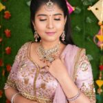 sathya sai krishnan Instagram - Makeup & Hair @artistry_by_lakshmipriya Shot by @lookandluxe Jewellery @jewellerypatches #photoshoot #makeuplook #traditional #simplemakeup #insta #instadaily #instalike Chennai, India