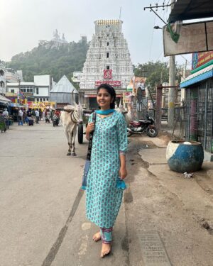 sathya sai krishnan Instagram - om nama shivaya🧿

#temple #family #timewithfamily #bhakthi #insta #trending #viralreels #viral #reelitfeelit #instadaily