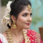 sathya sai krishnan Instagram - Makeup @radha_makeup_artist dress & jewellery @sri_embroideries photography @arunsam.photography #makeup #traditional #celebrity #transformation #bride #cute #réel #reelitfeelit #insta #instadaily #instalike #trendingreels #viralreels #vijaytelevisionserials #pandianstores #arasi Chennai, India