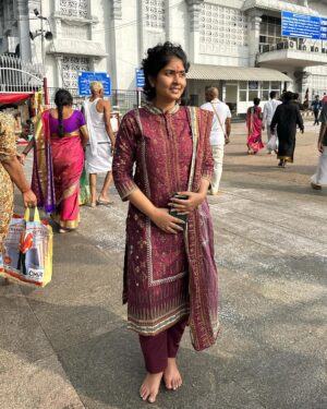 sathya sai krishnan Instagram - நீ இல்லாமல் நான் இல்லை❤️

🌼Govindha Govindhaaa🙏

➖➖➖👁️‍🗨️

#thirupathi #thirumala #thirumalathirupathidevasthanam #temple #hills #pray #devotional #templetime #god #godfirst #newyear #newyearblessings #newyear2024 #insta #instagood #instadaily #instalike #instamood