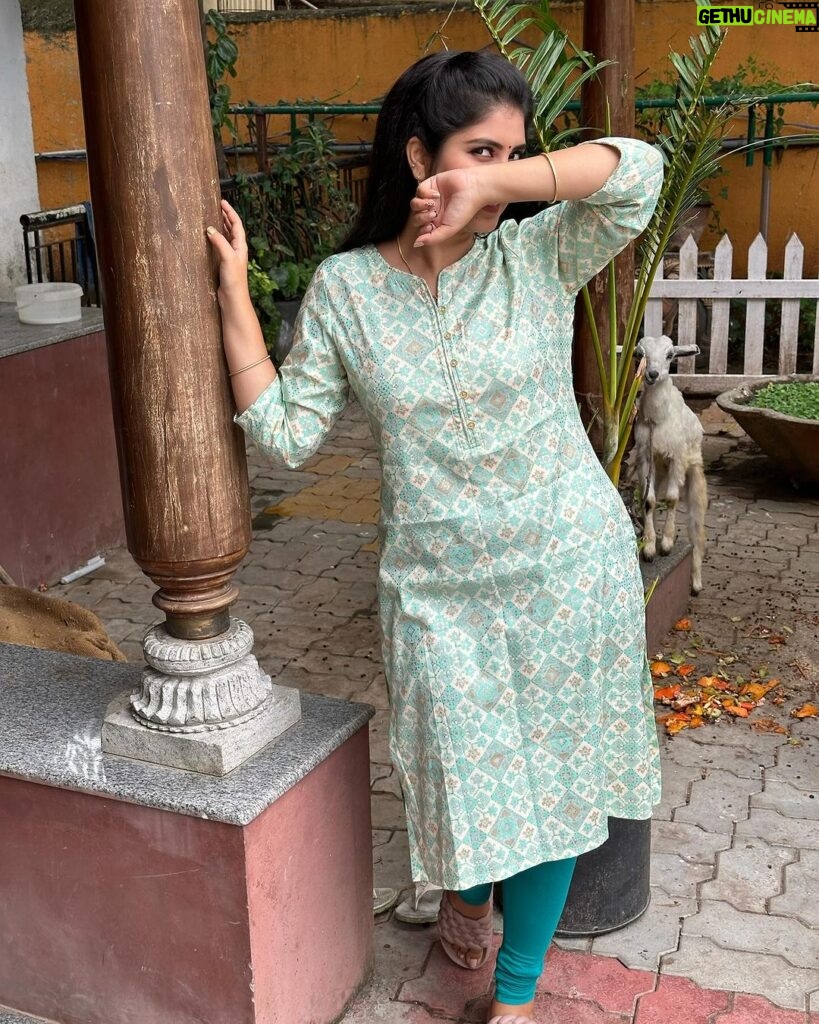 sathya sai krishnan Instagram - Beautiful dress @yazhini.boutique earings @subbus_earrings Chennai, India