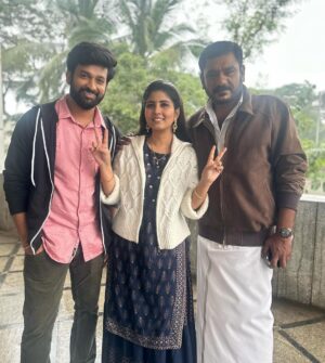 sathya sai krishnan Instagram - Fun with அப்பா - அண்ணா👨‍👨‍👧

#pandianstores #vijaytelevision #kodaikanal #kodai #kodaidiaries #enjoy #happy #jolly #appalove #annalove #pandianstoresserial #appa #thandhai #kodai #causual #candid #lik #instalike #instamood #instafashion #instalove #instadaily