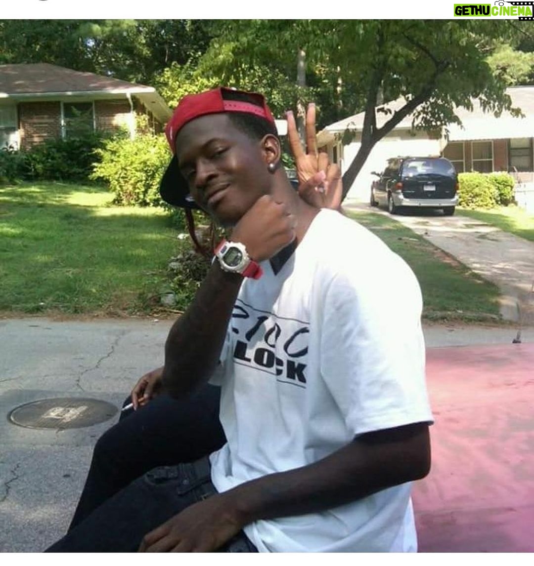 21 Savage Instagram - I would give all this sh*t up and be back in the bricks broke if I could to bring you back this pain don’t ever go away I miss you big bro happy bday to me tho 💔
