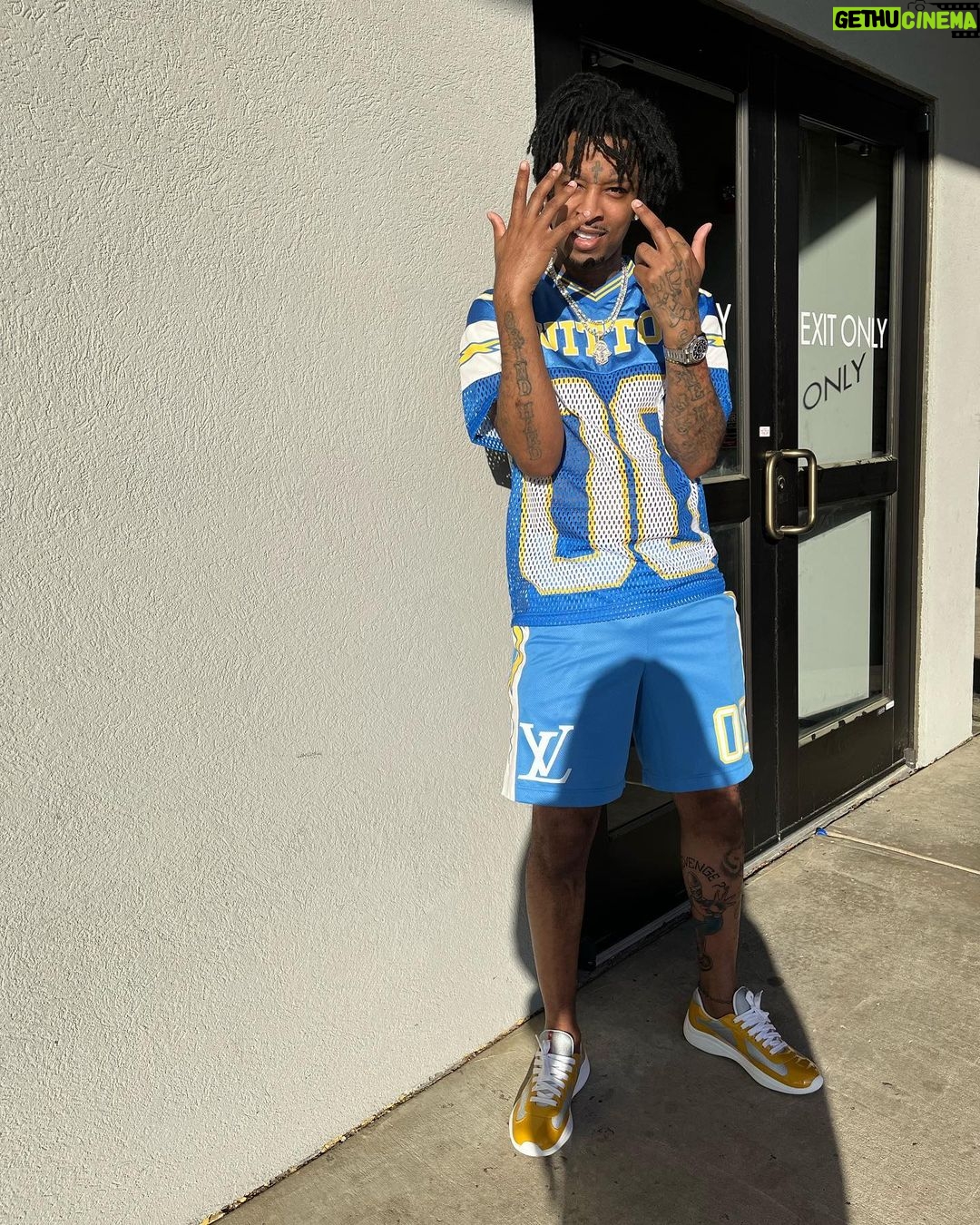 21 Savage Instagram - Feels good outside ☀️☀️☀️
