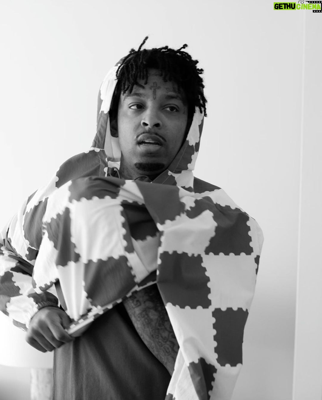 21 Savage Instagram - every text I have from Virgil got the ✨ emoji drop some for him 🐐